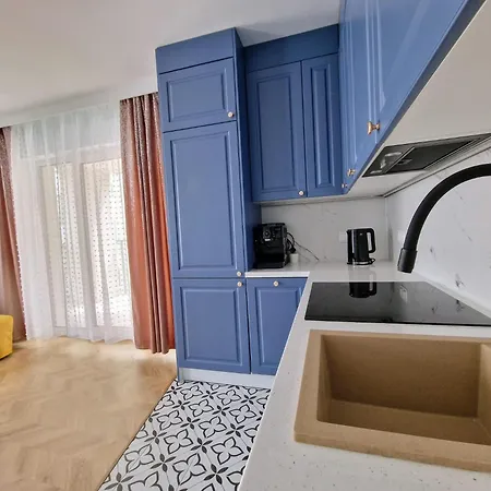 Pogonowskiego 73 - Blue Design Apartment 8 Guests, Terrace & Parking Chillinlodz