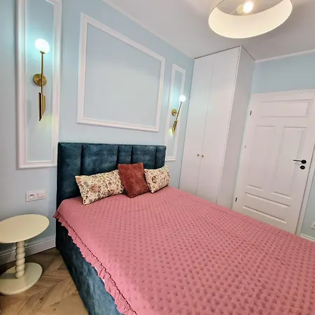 Apartman Pogonowskiego 73 - Blue Design Apartment 8 Guests, Terrace & Parking Chillinlodz Łódź